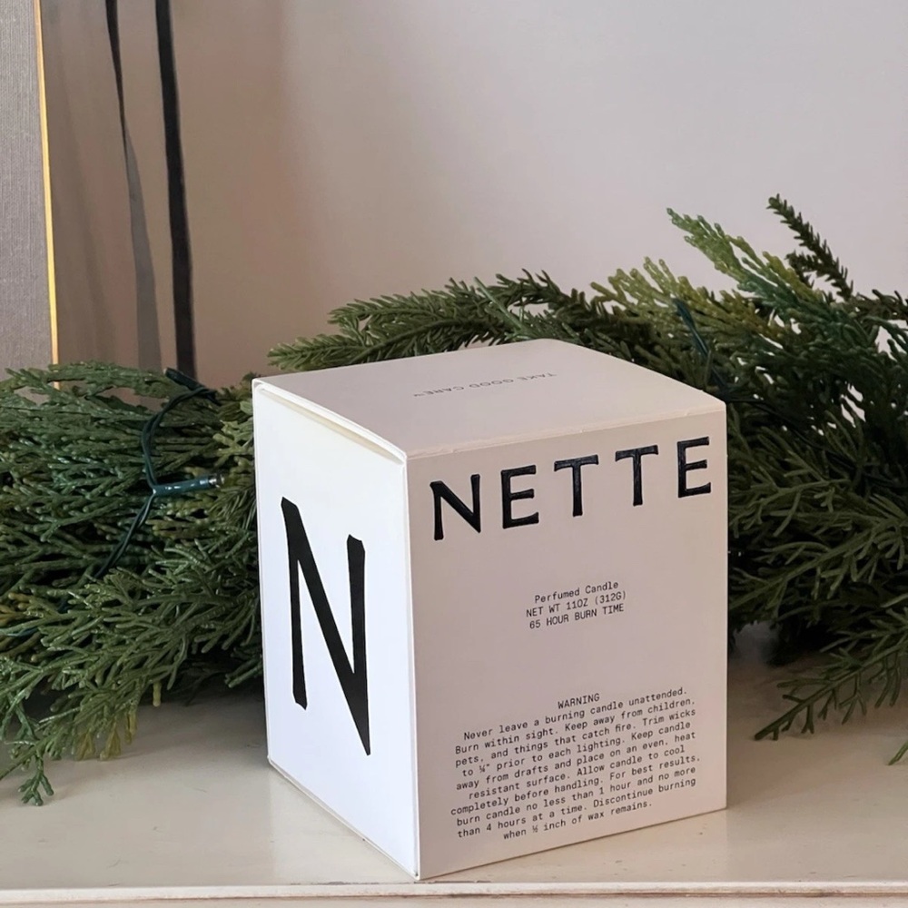 Nette NYC Holiday Limited
Edition Fete Candle 11oz White
Ceramic Vessel NIB